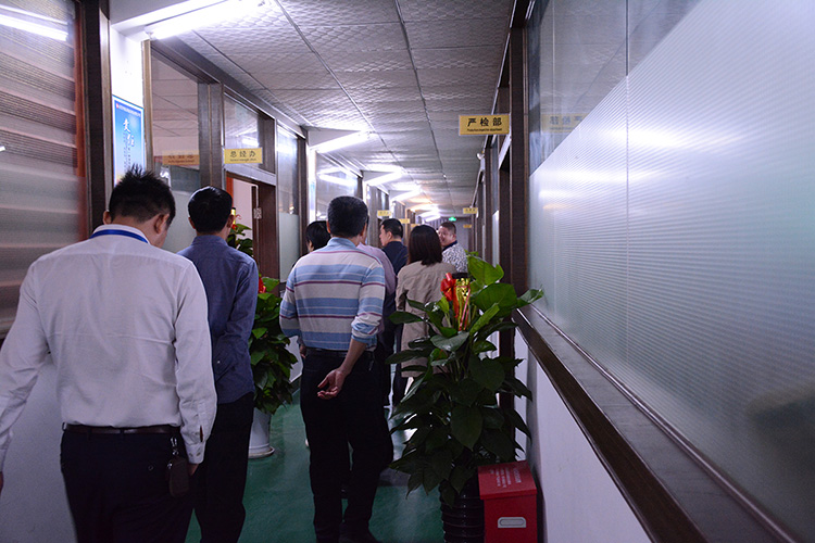 相关向导旅行亚美AM8AG公司各部分